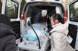 日土县妇婴监护型护送